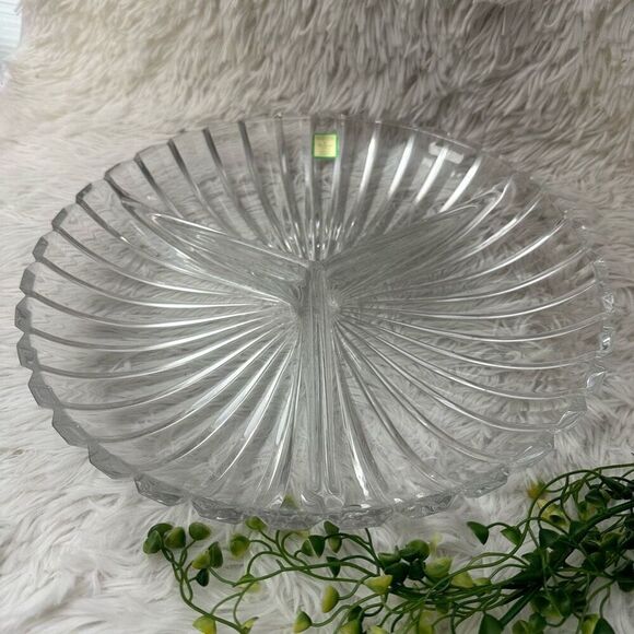 Marquis by Waterford Round Handcut Crystal 3 compartment‎ Serving Appetizer Dish - Picture 1 of 11